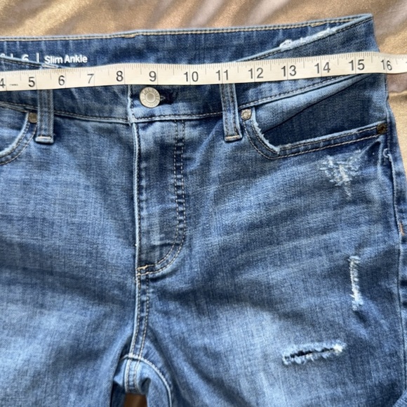 Talbots Flawless Slim Ankle Distressed Jeans Patches Raw Hems Medium Wash Sz 6 - Picture 9 of 13